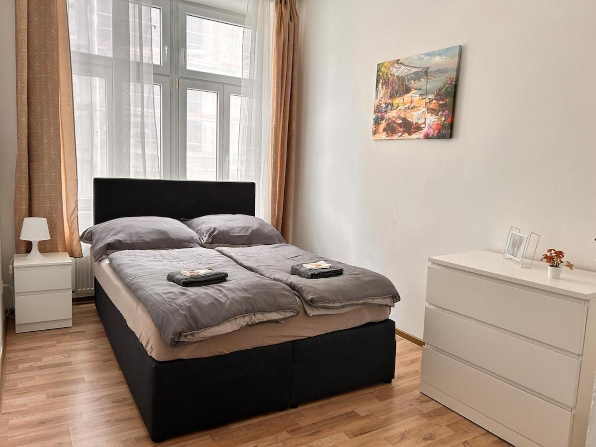 Spacious Central 4-Room Suite For 6 - Near Subway Bécs Kültér fotó