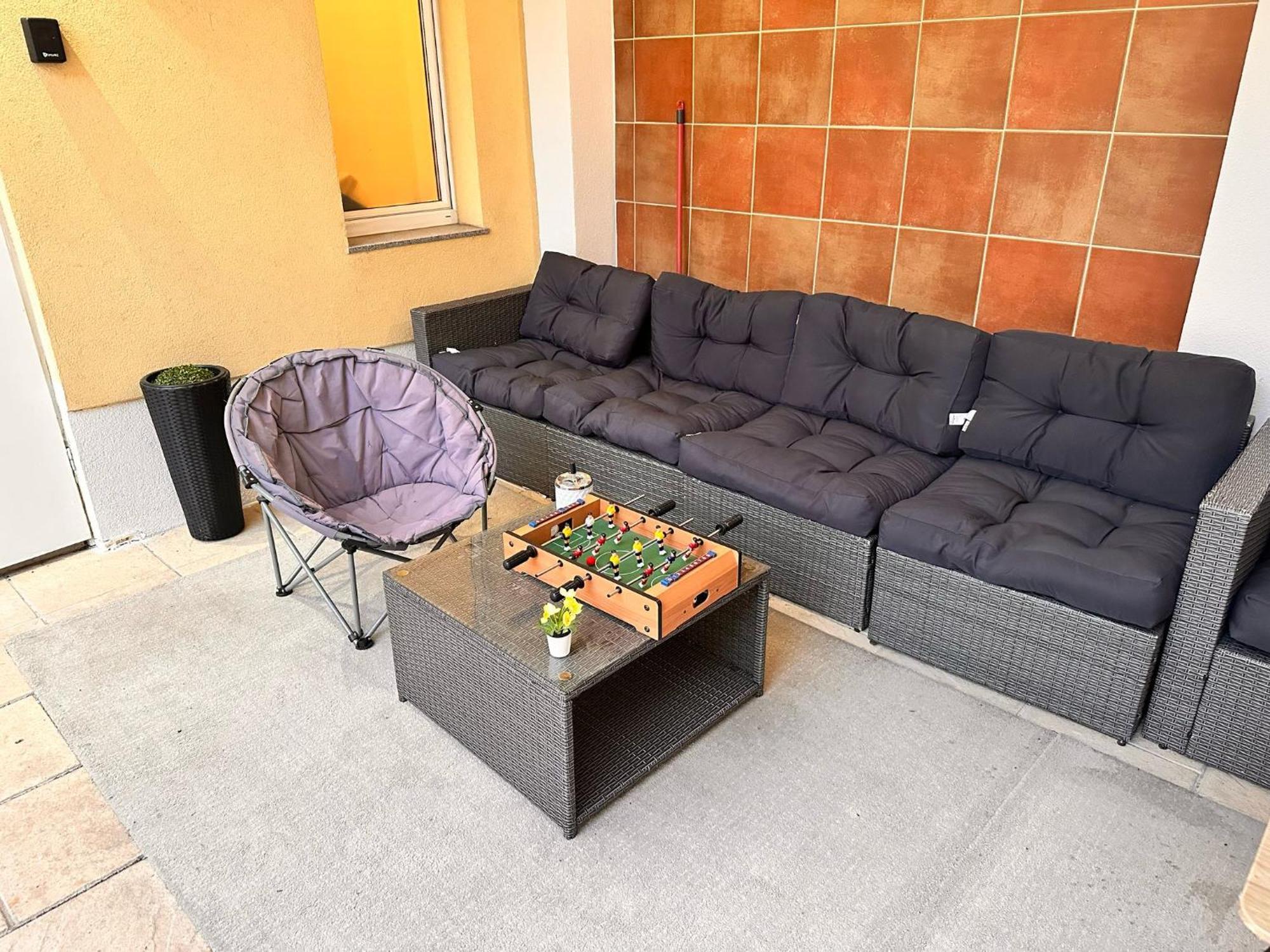 Spacious Central 4-Room Suite For 6 - Near Subway Bécs Kültér fotó